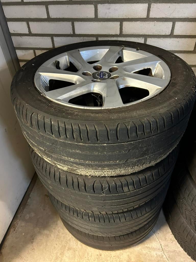 17 inc Volvo V70 velgen bouwjaar 2014, Auto-onderdelen, Banden en Velgen, Ophalen, Velg(en), 17 inch, Zomerbanden