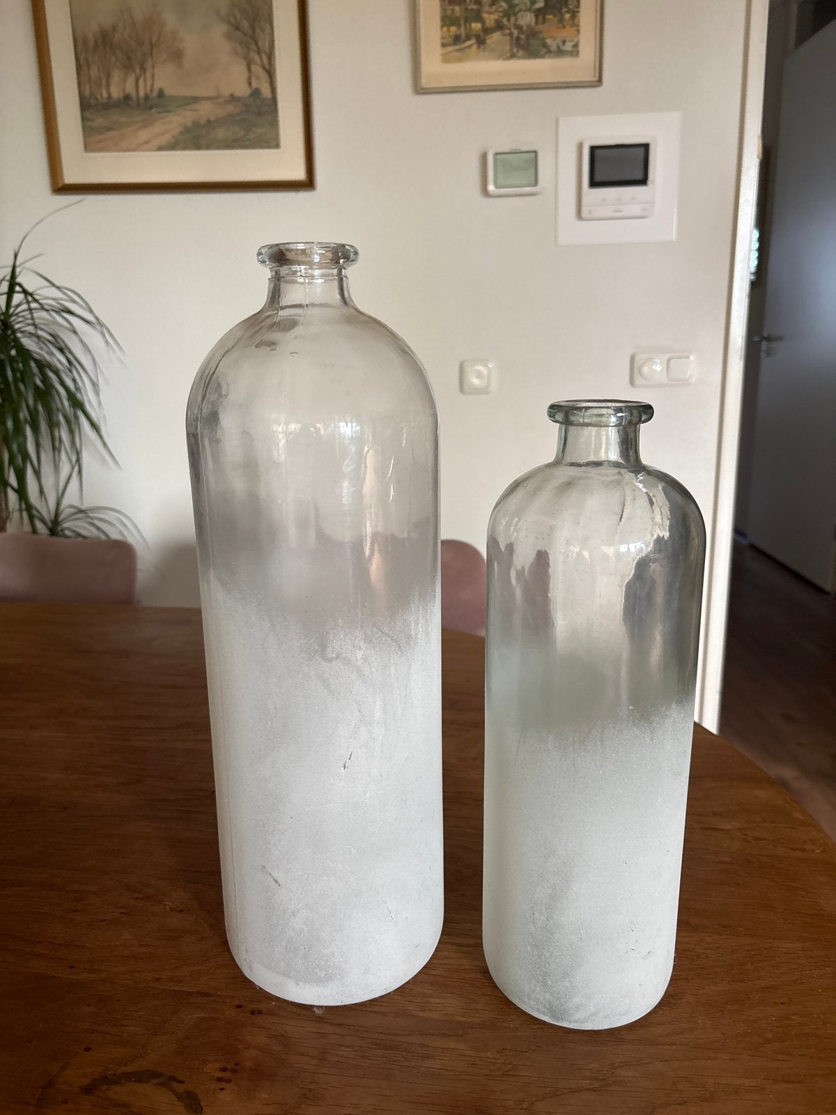 Set van 2 glazen vazen met ondoorzichtige onderkant, Antiek en Kunst, Ophalen of Verzenden