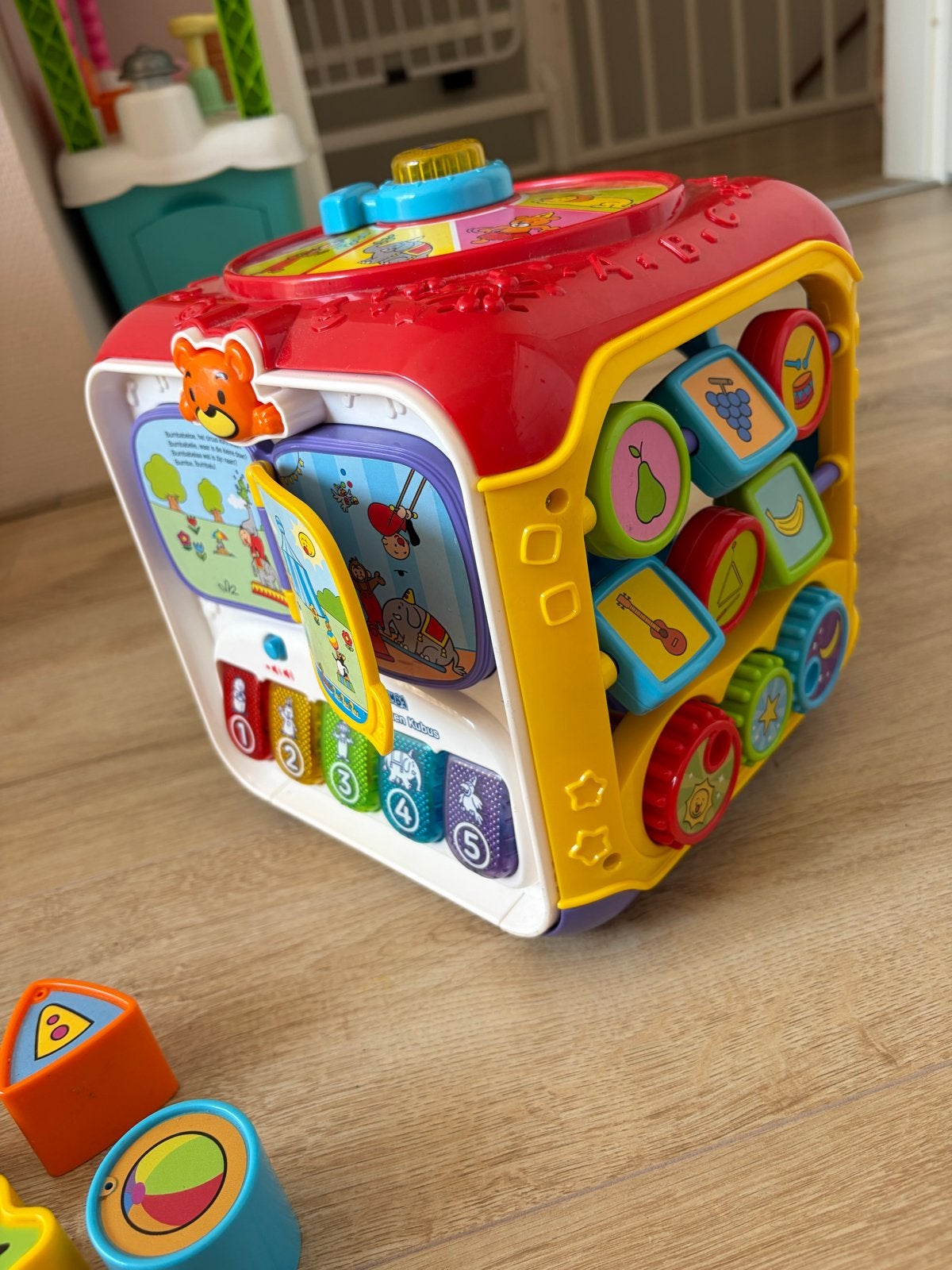 VTech Bumba Speelkubus met geluid en licht, Ophalen of Verzenden, Gebruikt, Overige typen, Met licht