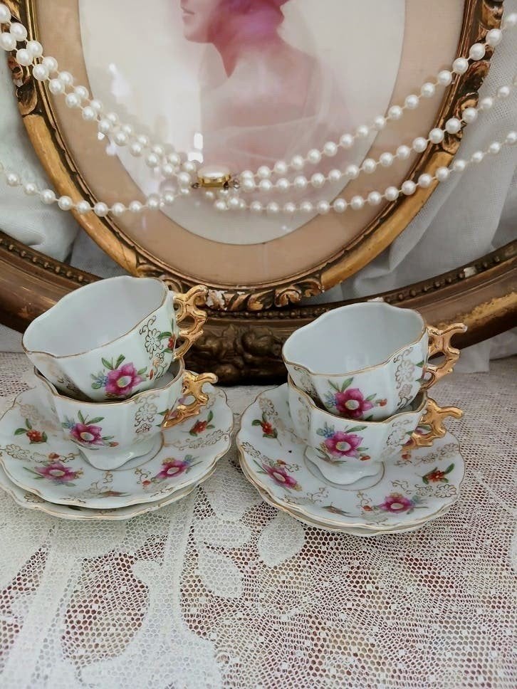 Antieke porseleinen mokka kopjes..., Antiek en Kunst, Antiek | Servies los, Verzenden