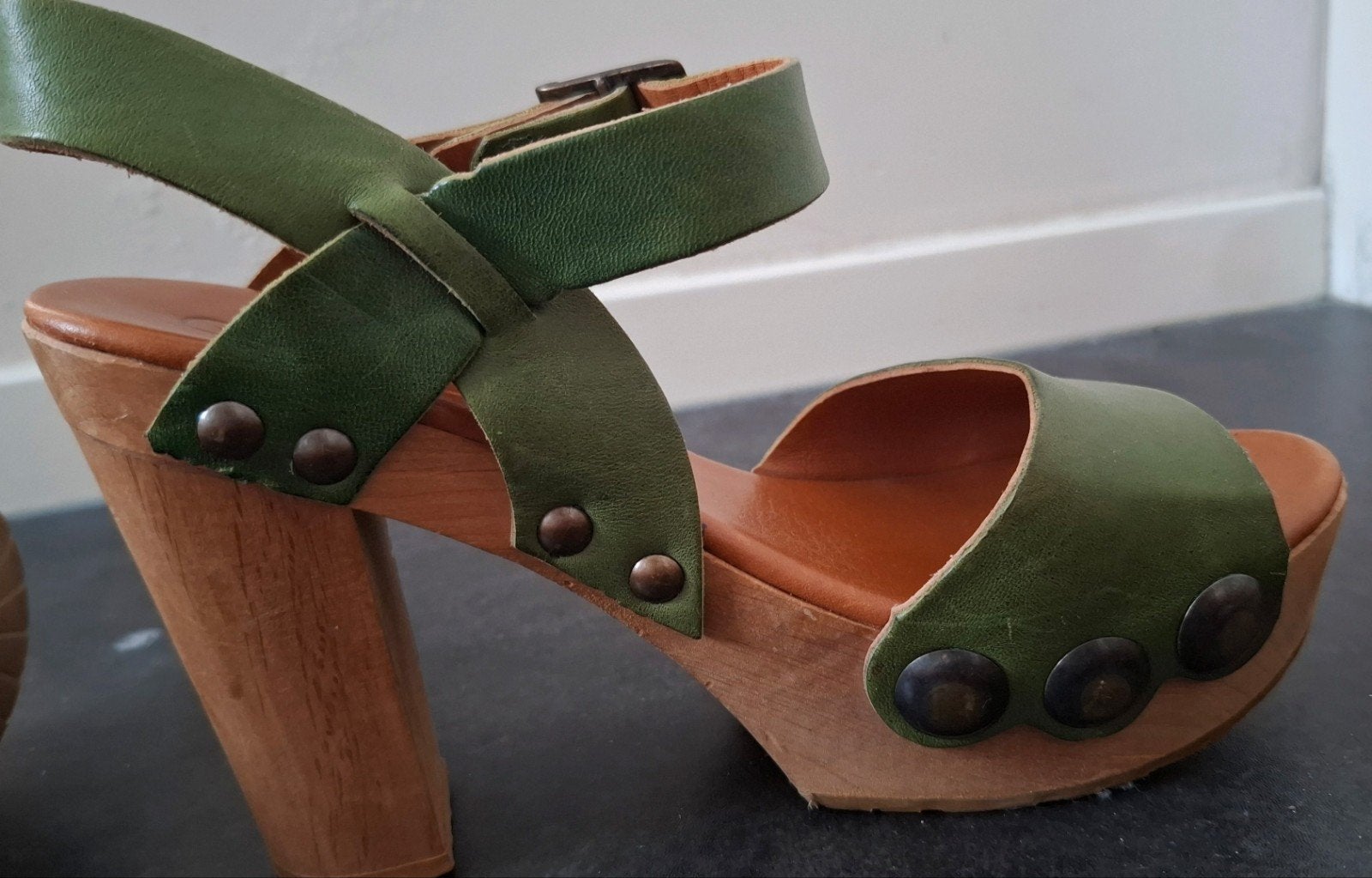 Grünbein Klomp Sandalen - Jaren '70 Stijl met Houten Hak, Kleding | Dames, Schoenen, Gedragen, Sandalen of Muiltjes, Ophalen of Verzenden
