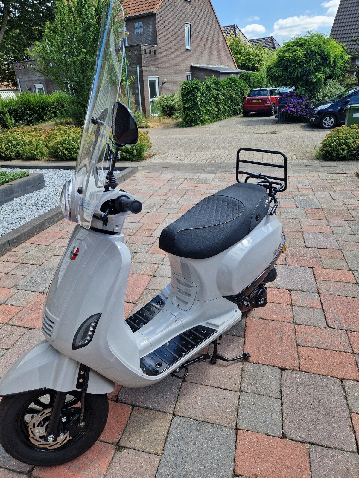 GTS Toscana Scooter - Zo goed als nieuw, Ophalen of Verzenden, Zo goed als nieuw, Benzine, Overige merken