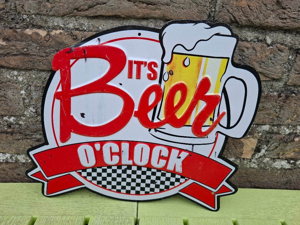 Reclamebord It's beer o'clock - bierdecoratie, Huis en Inrichting, Woonaccessoires | Tekstborden en Spreuken, Wandbord, Ophalen of Verzenden