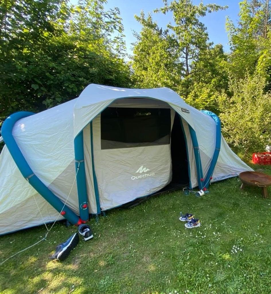 Familietent Quechua Air Seconds 4.2 XL + Voortent + Kast, Caravans en Kamperen, Ophalen of Verzenden, Zo goed als nieuw, Tot en met 4