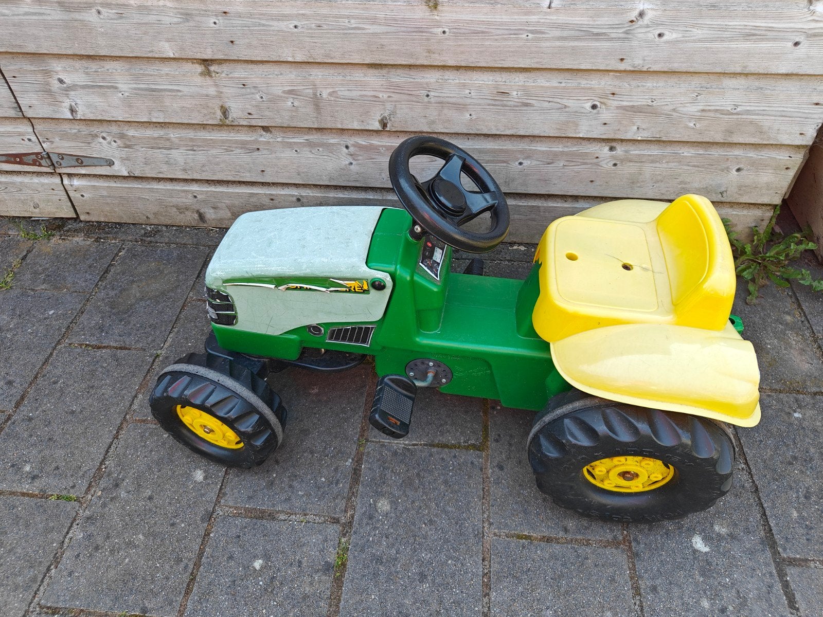 John Deere traptractor met scheurtje in zitting, Ophalen, Gebruikt, Trapvoertuig