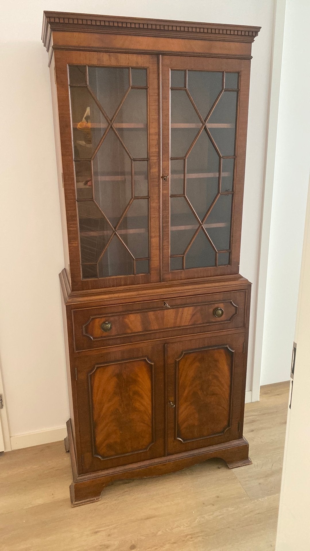 Mahonie kastje, Huis en Inrichting, Ophalen, Gebruikt, 50 tot 100 cm, Glas