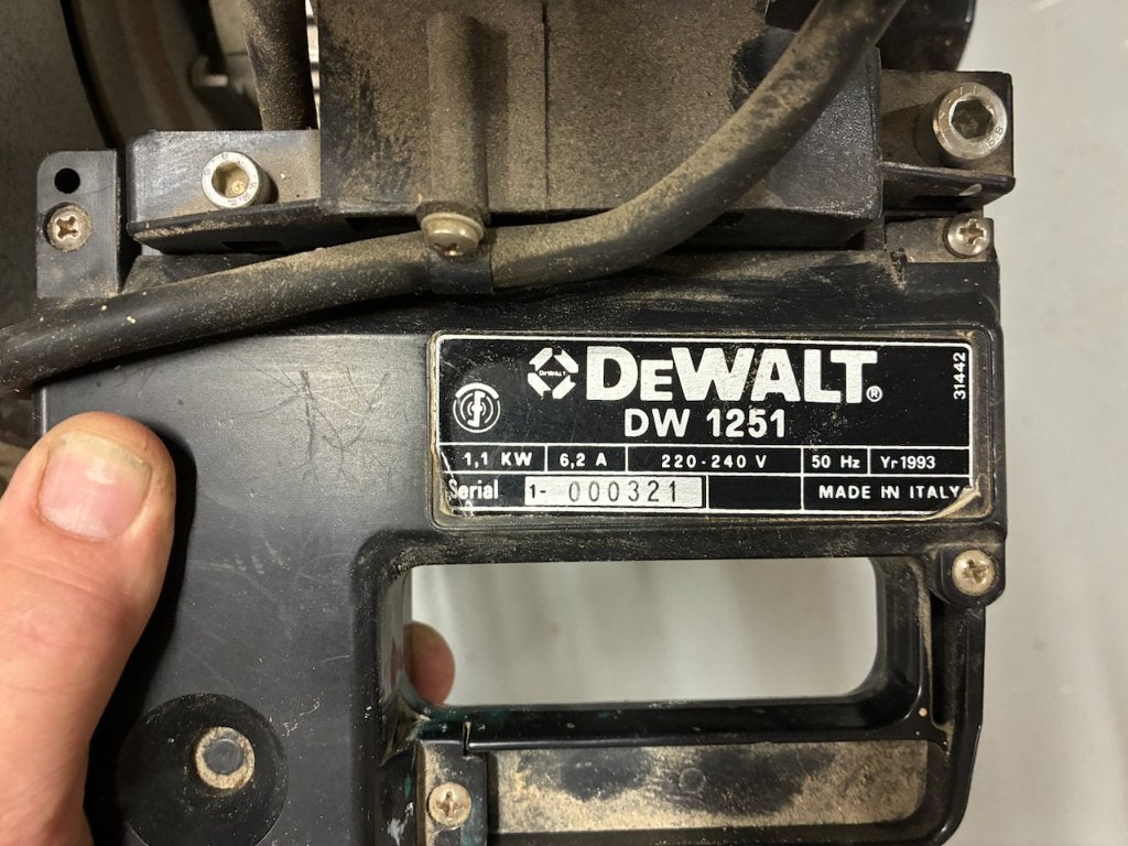 DeWalt DW1251 radiaalzaag, Ophalen, Gebruikt, 70 mm of meer, 600 tot 1200 watt