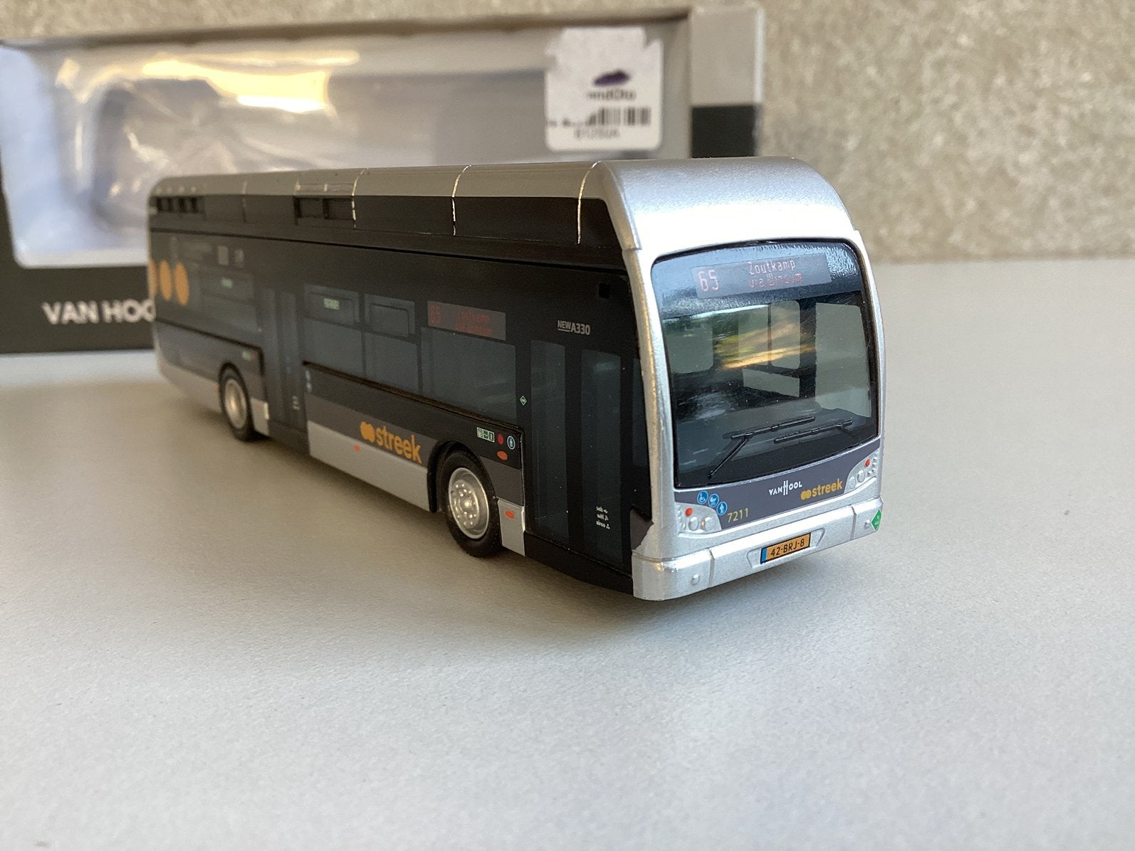 Van Hool A330 (Qbuzz GD,  65 Zoutkamp via Winsum) 1:87 Nieuw, Hobby en Vrije tijd, Modelauto's | 1:87, Nieuw, Bus of Vrachtwagen