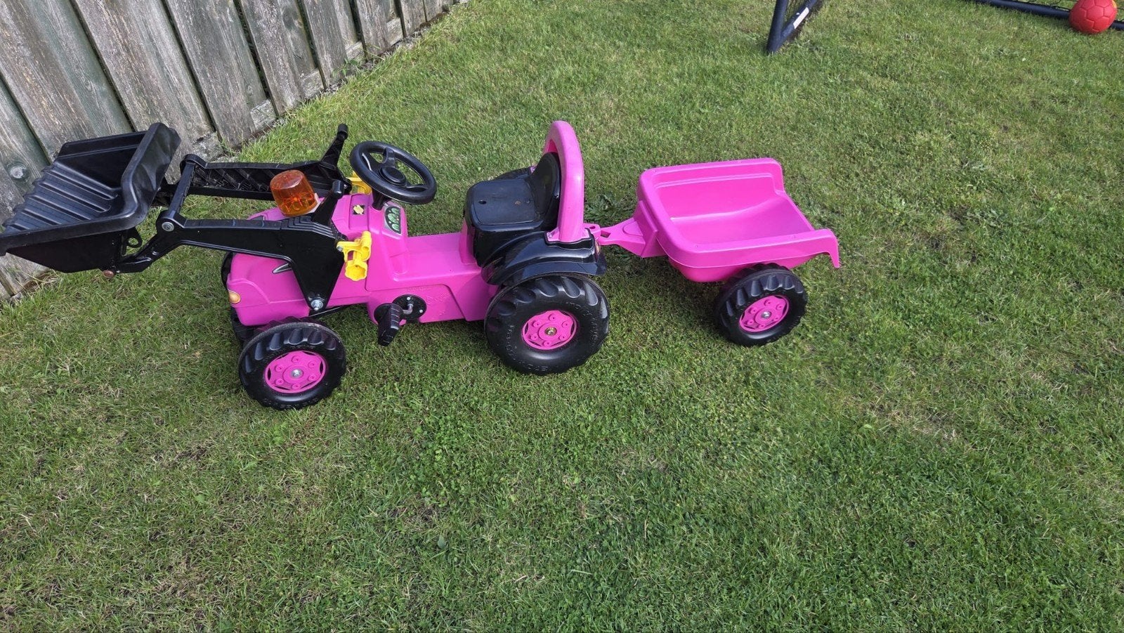 Roze kinder tractor met aanhanger en schep, Ophalen, Gebruikt
