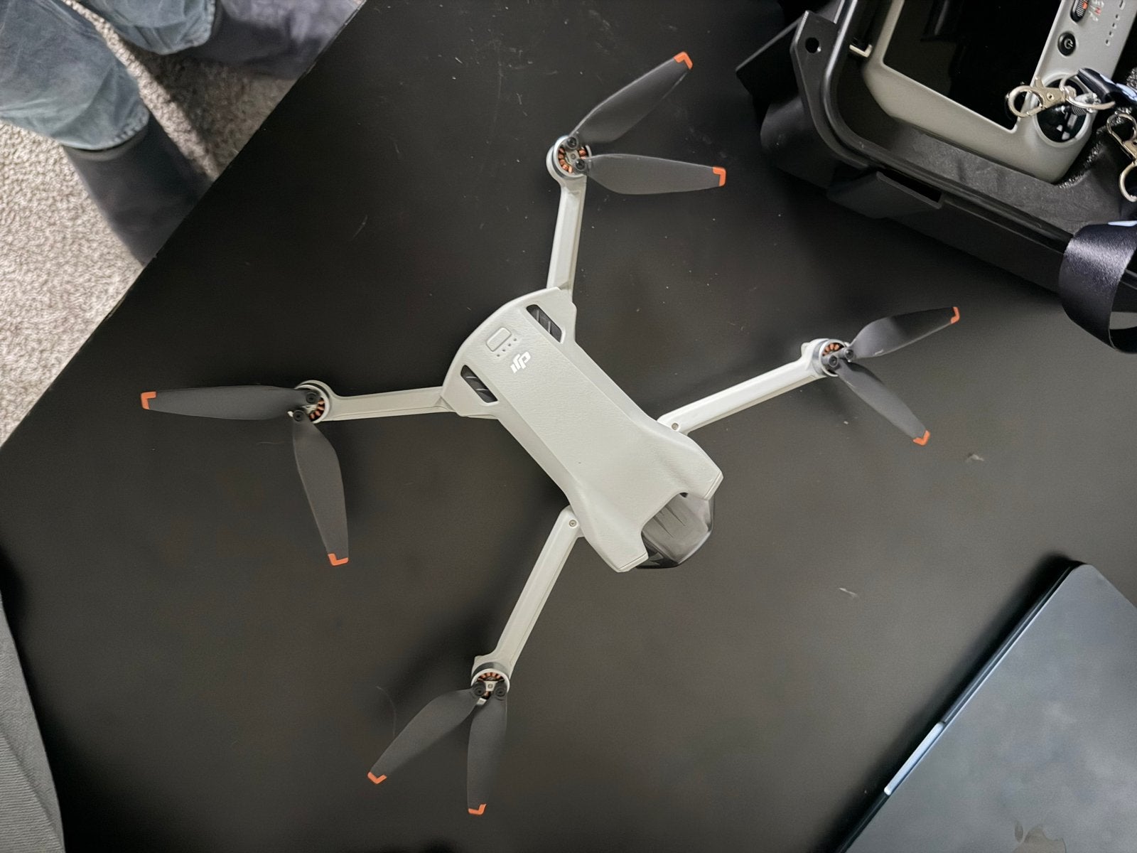 DJI Mini 3  Fly More Combo met Smart Controller, Audio, Tv en Foto, 30 tot 45 minuten, Cameradrone, 5 tot 10 kilometer, Nieuw