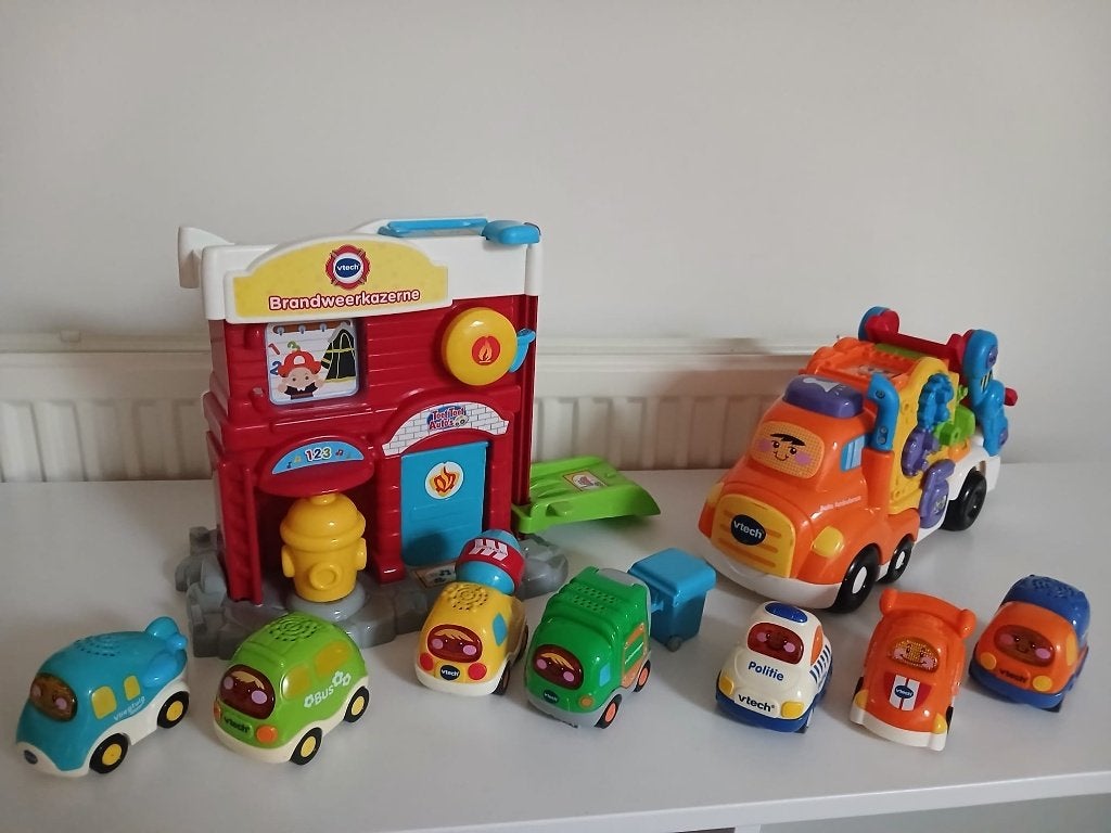 Vtech Brandweerkazerne, Auto Ambulance, 7 Auto's en geluiden, Ophalen of Verzenden, Zo goed als nieuw, 6 jaar of ouder