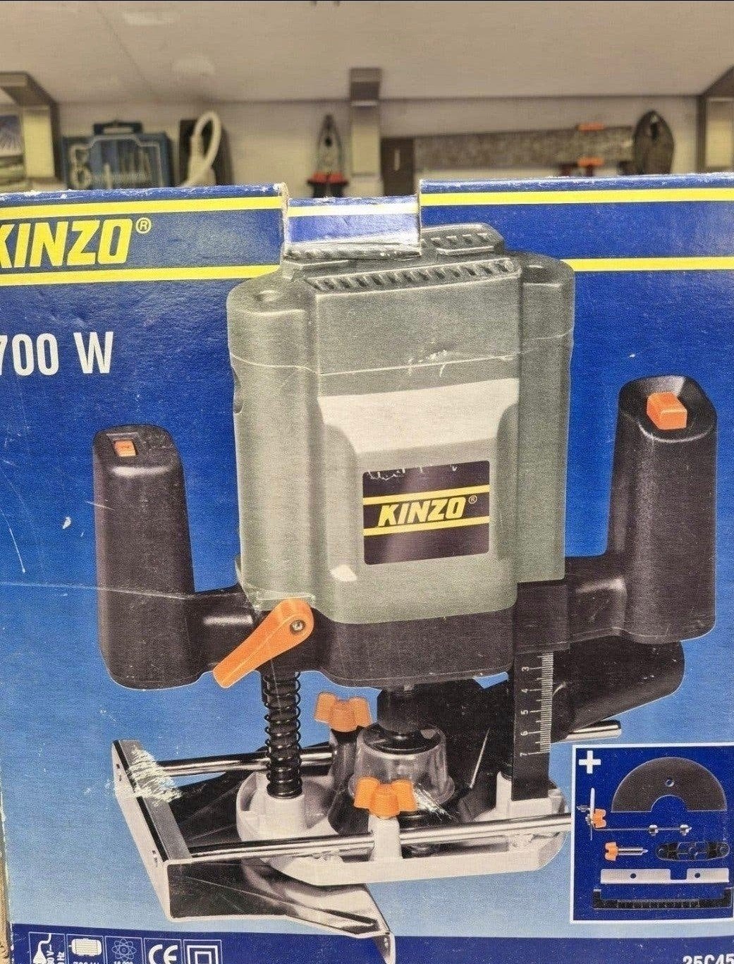 Nieuw in de doos kinzo bovenfrees 25C45 700W, Doe-het-zelf en Verbouw, Ophalen of Verzenden, Nieuw, Elektrisch, Bovenfrees