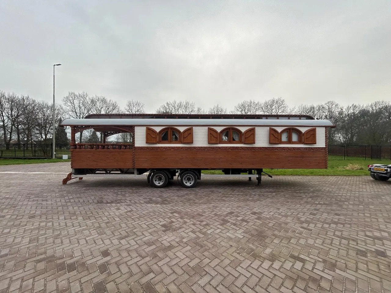 kuiper Tiny house be camper oplegger 8 ton pipowagen woonwag, Auto's, Bruin, Overige brandstoffen, Origineel Nederlands, Bedrijf