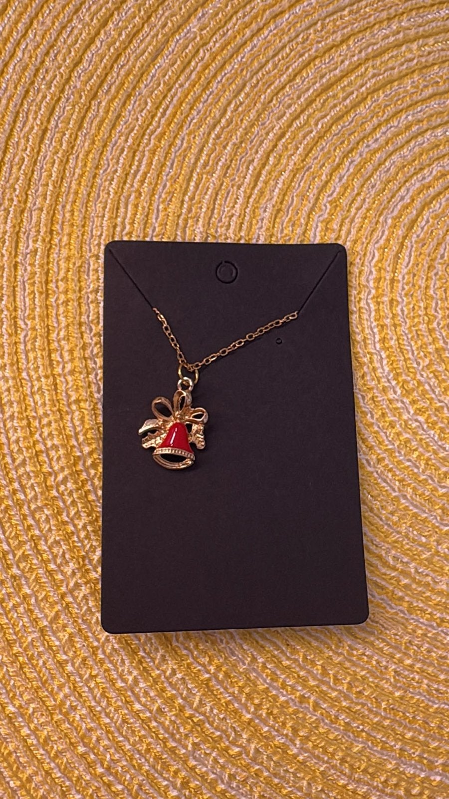 Nieuwe Goudkleurige Ketting met Kerstbel Hanger, Verzenden, Nieuw, Goud, Overige materialen