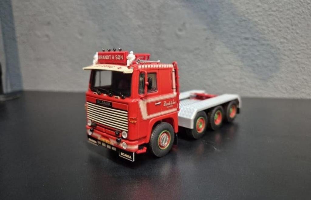 Zelfbouw WSI Scania 141 V8 Brandt & Son Denemarken, Hobby en Vrije tijd, Modelauto's | 1:50, Ophalen of Verzenden, Zo goed als nieuw