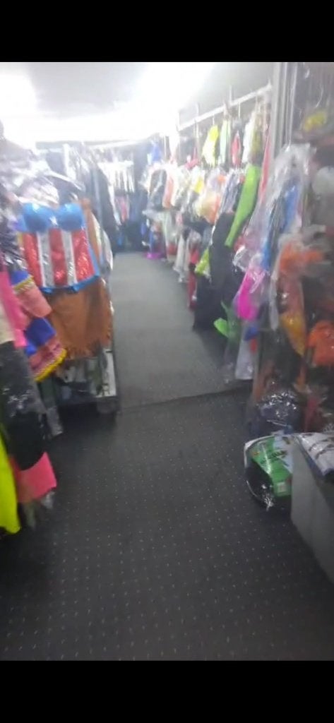 Mega Partij Carnavalskleding NIEUW (Ook 1.000 stuks KOOP), Carnaval, AV26, EINDHOVEN, Nieuw