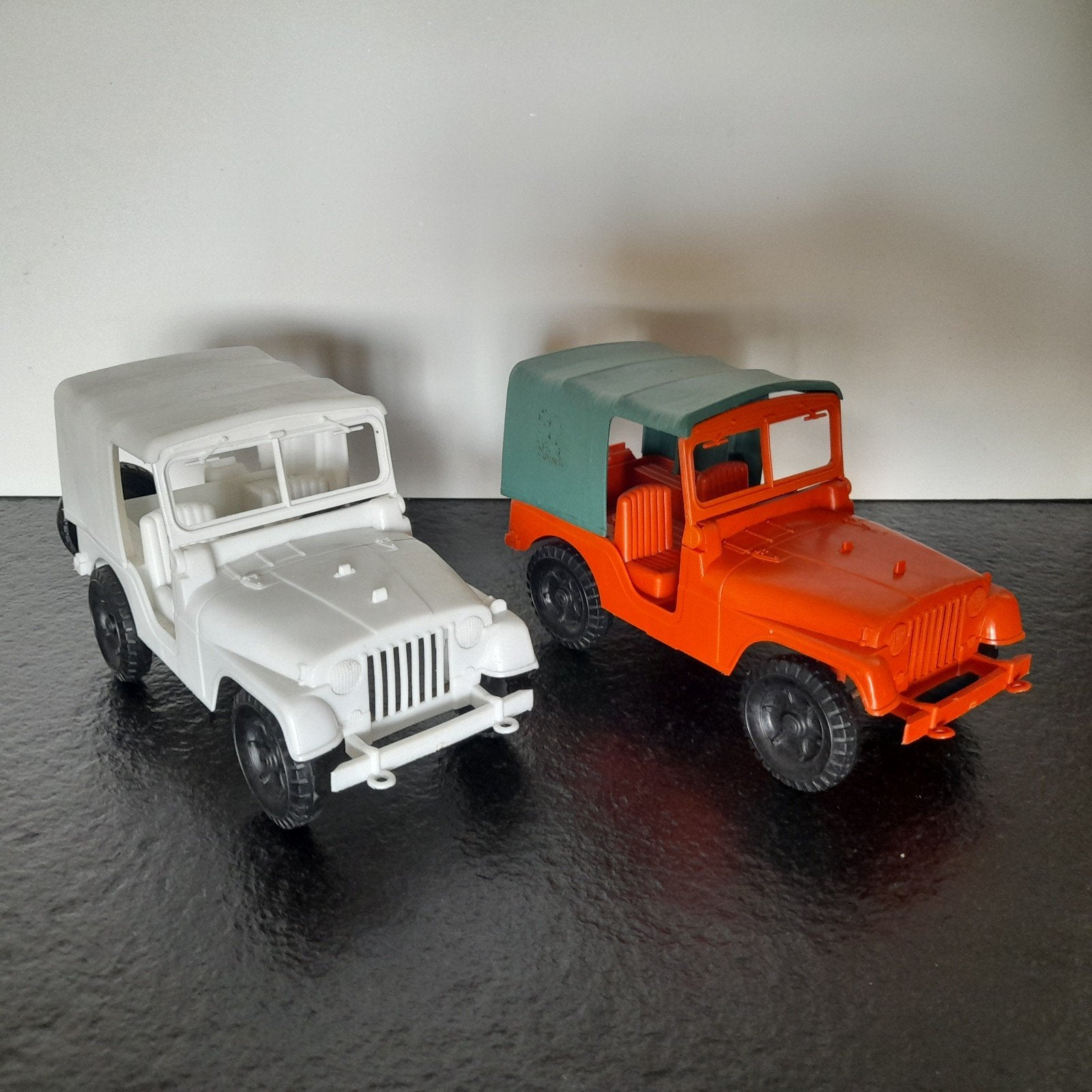 2 Willy Jeeps, Ophalen of Verzenden, Gebruikt