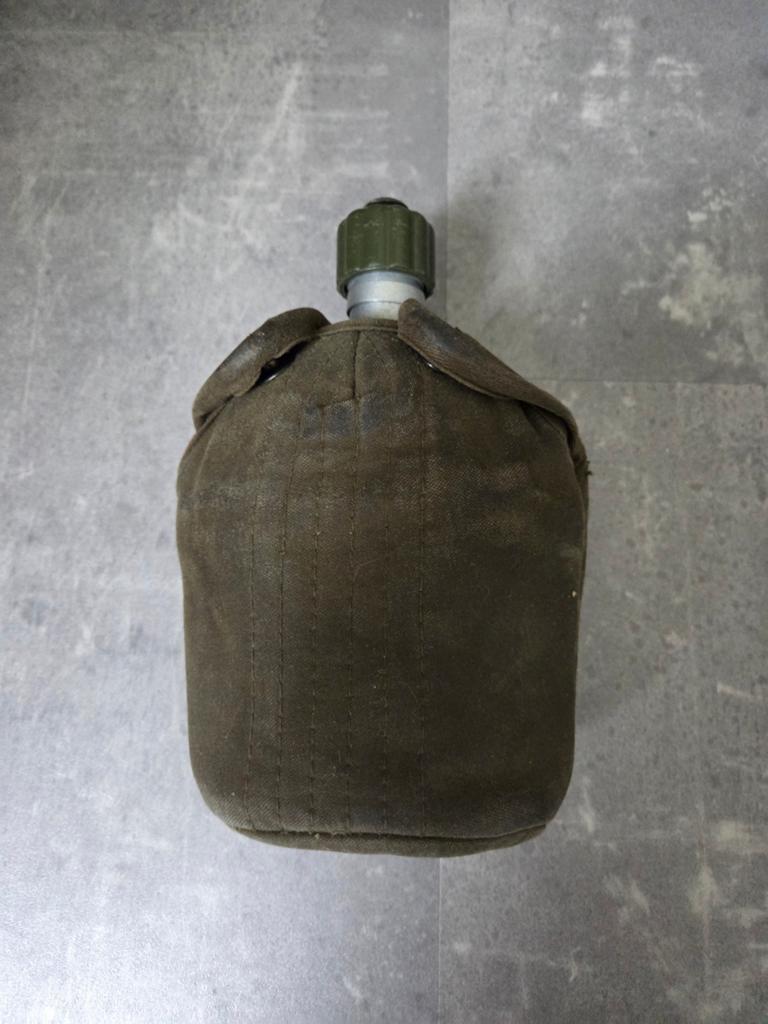 Veldfles MOET WEG!!!!!, Ophalen of Verzenden, Landmacht, Nederland, Overige typen