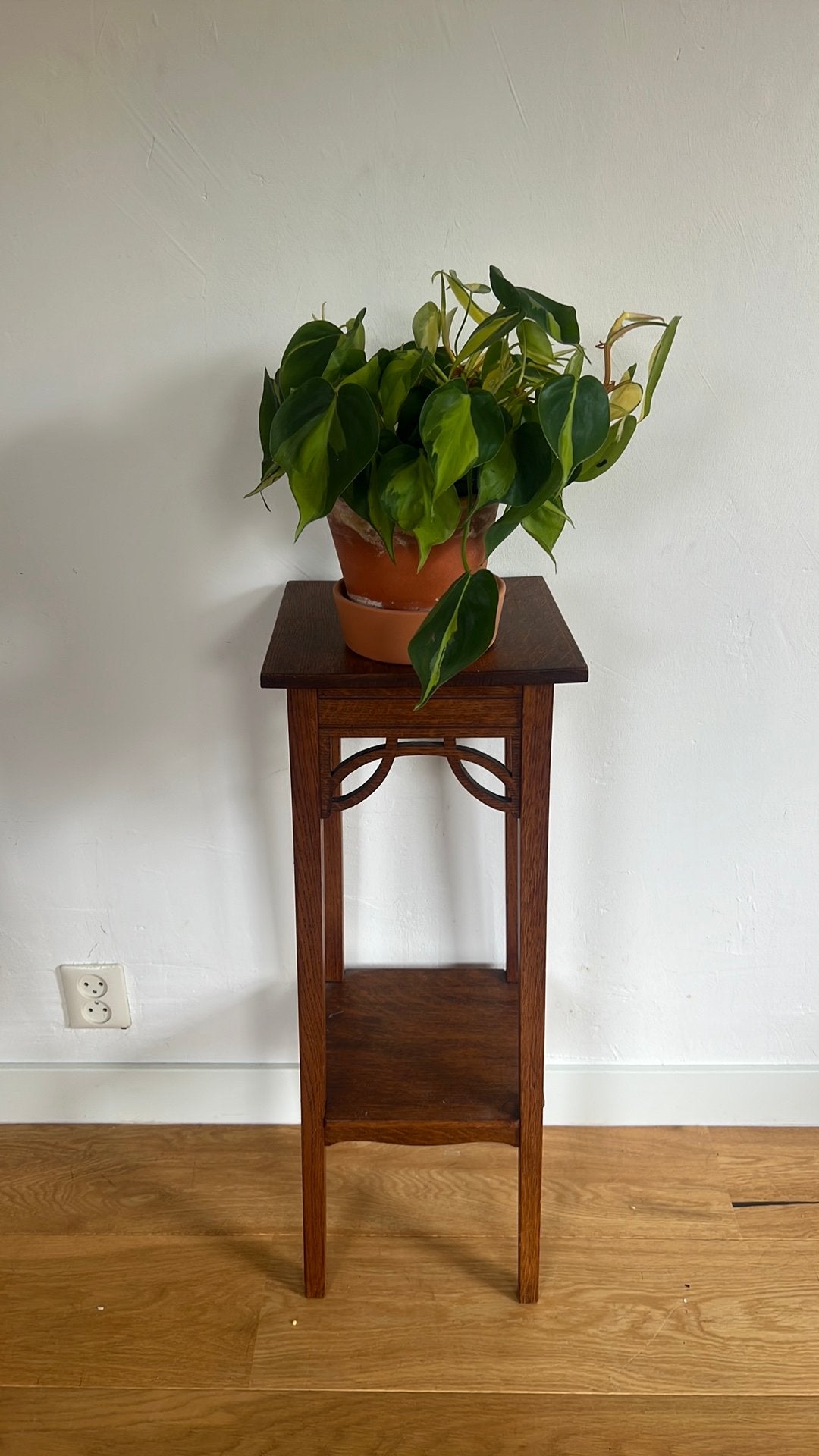 Houten plantentafeltje, Huis en Inrichting, Ophalen of Verzenden, 25 tot 50 cm, Minder dan 150 cm, Minder dan 100 cm