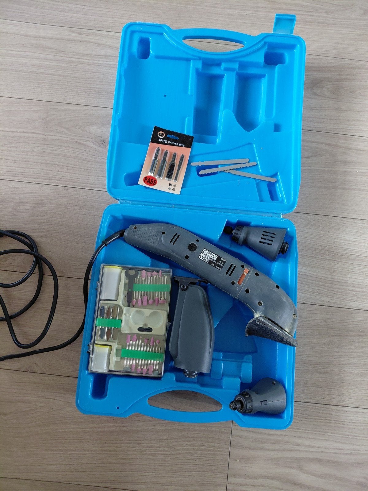 Kinzo Boor- en Schroefmachine met accessoires in koffer, Ophalen, Gebruikt, Minder dan 400 watt, Boor- en Schroefmachine
