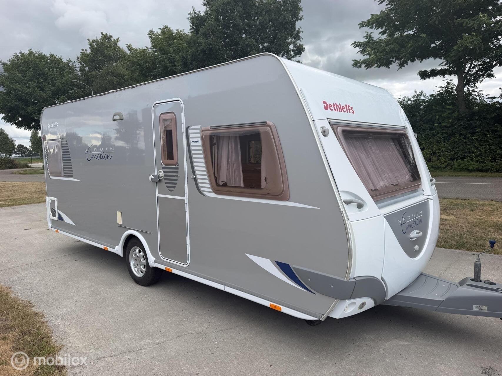Dethleffs Beduin 510| fransbed| rondzit| voortent, Rondzit, 7 tot 8 meter, Bedrijf, Dethleffs