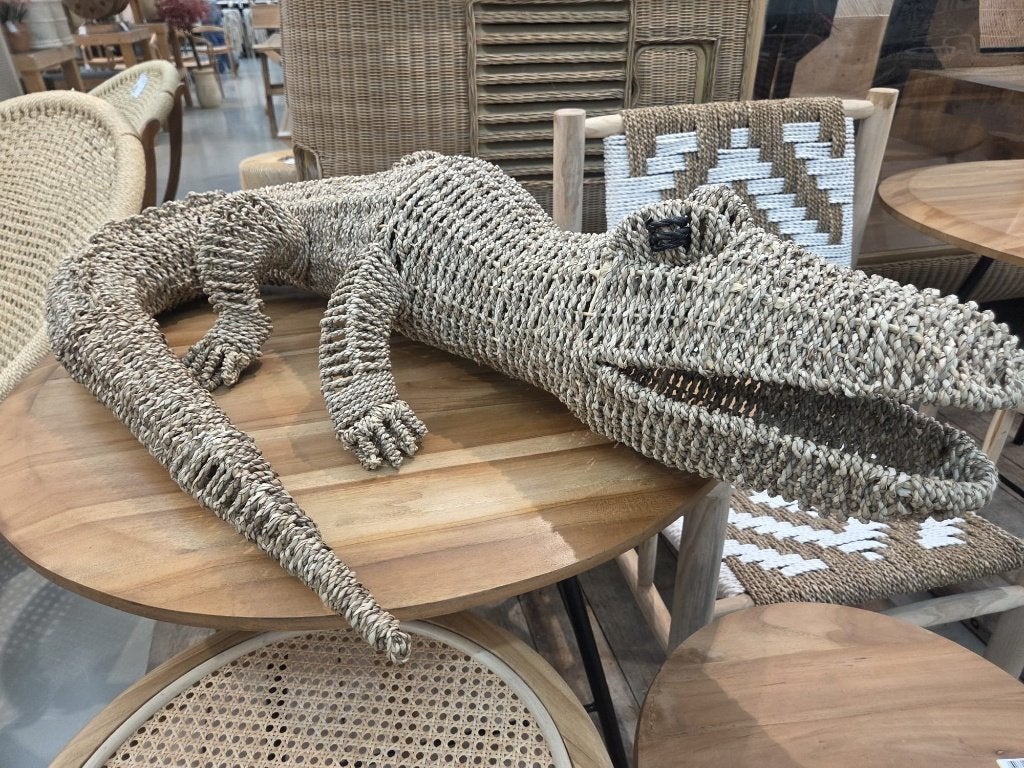 Decoratieve Krokodil van Gevlochten Riet, Verzamelen, Ophalen of Verzenden, Nieuw, Dier