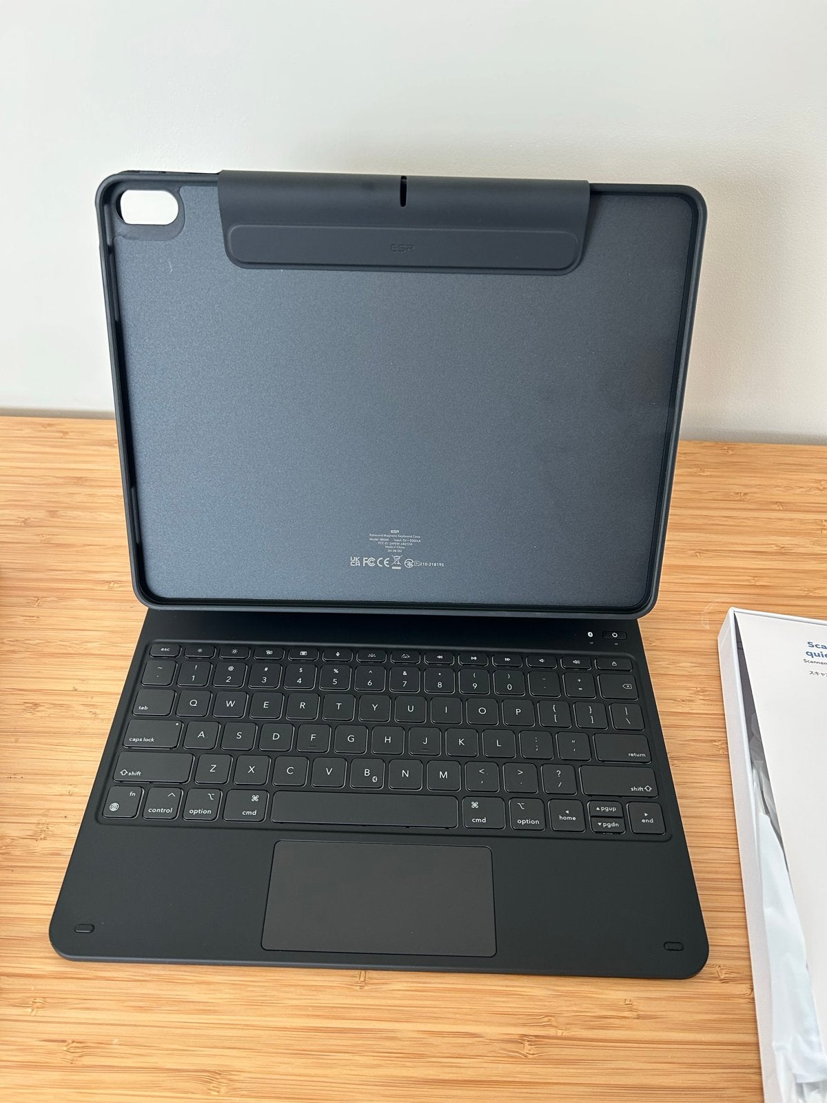 ESR Rebound Magnetic Keyboard Case 360 voor iPad Air 13", Multi-device, Nieuw, Ophalen of Verzenden, Draadloos