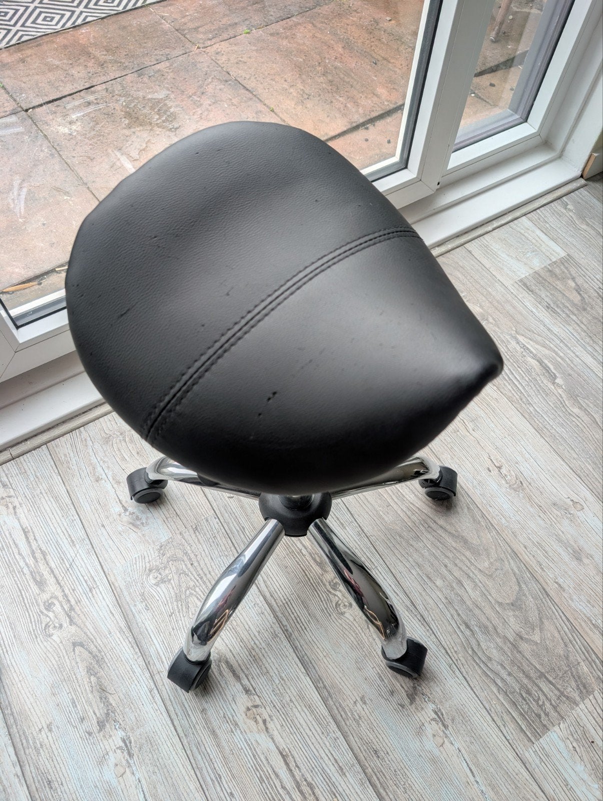 Ergonomische zadelstoel ., Ophalen of Verzenden, Zwart, Bureaukruk