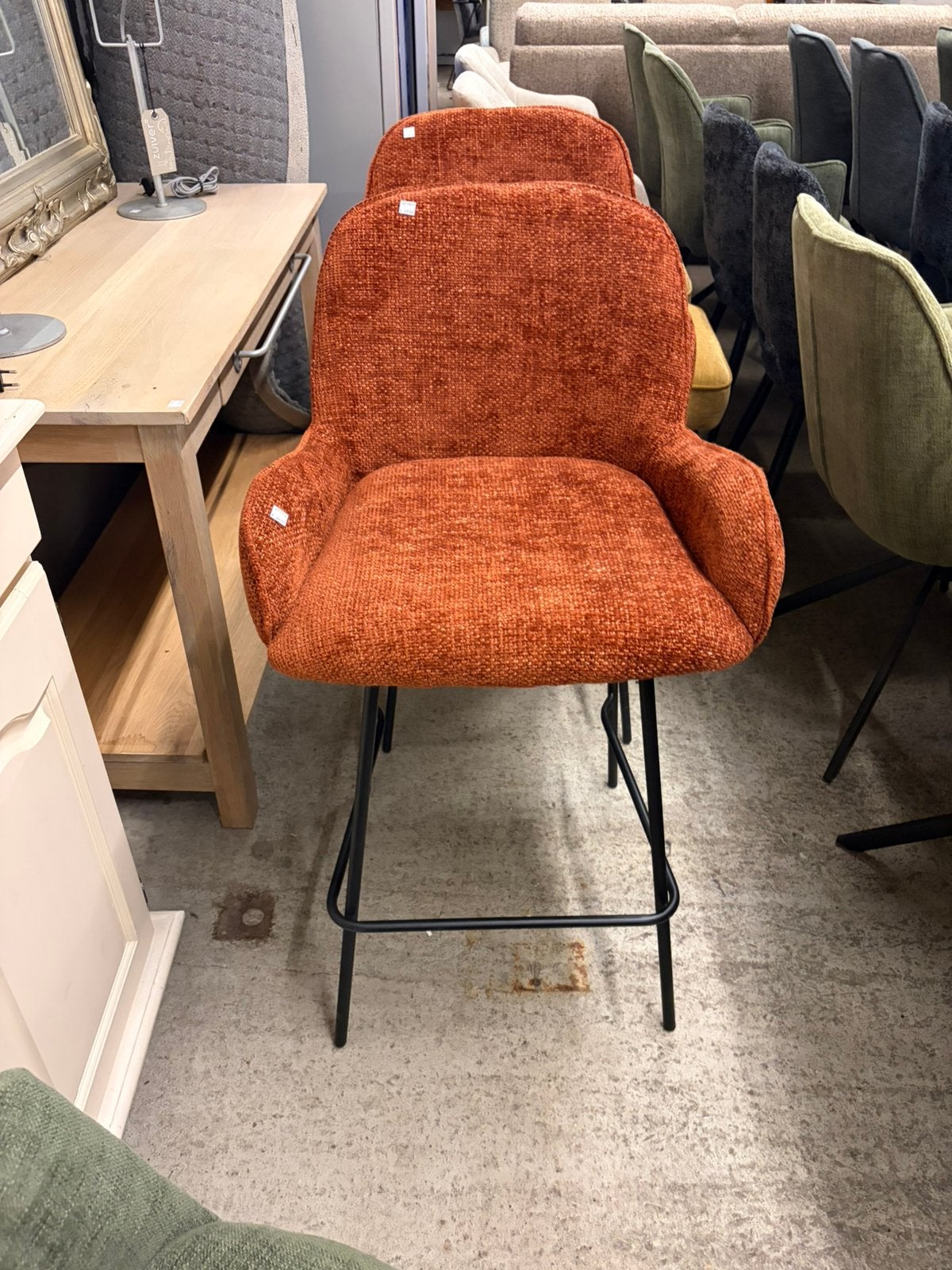 2 rood stoffen barkrukken €45,- p.s - Nieuw!, Ophalen, ., 60 tot 90 cm, .