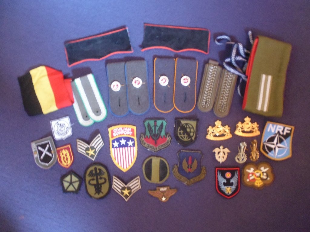 MILITAIRE INSIGNES, Verzenden, Landmacht, Nederland, Embleem of Badge