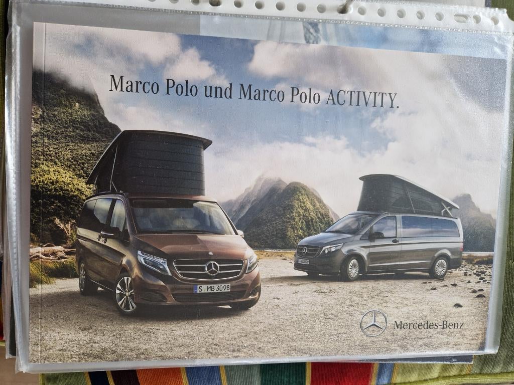 Folders Mercedes bedrijfswagens, Boeken, Ophalen of Verzenden, Zo goed als nieuw, Mercedes