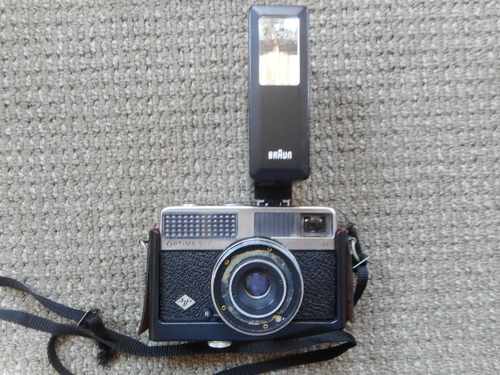 Fotocamera Agfa, Optima 200 (analoog) + flitser Braun F16B, Audio, Tv en Foto, Ophalen of Verzenden, Gebruikt, Compact, Overige Merken