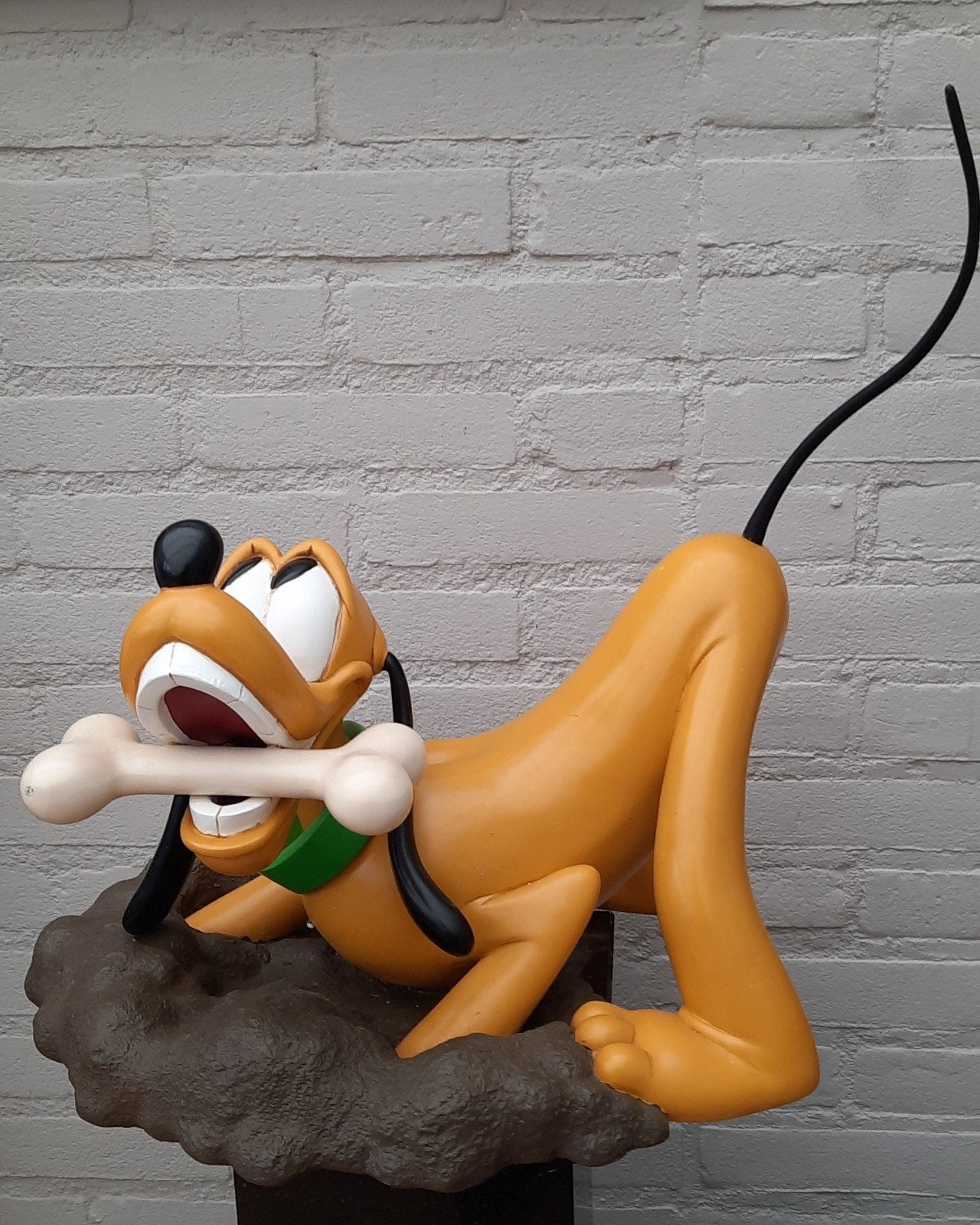 Grote Pluto beeld met bot - Disney figuur, Verzamelen, Ophalen, Gebruikt
