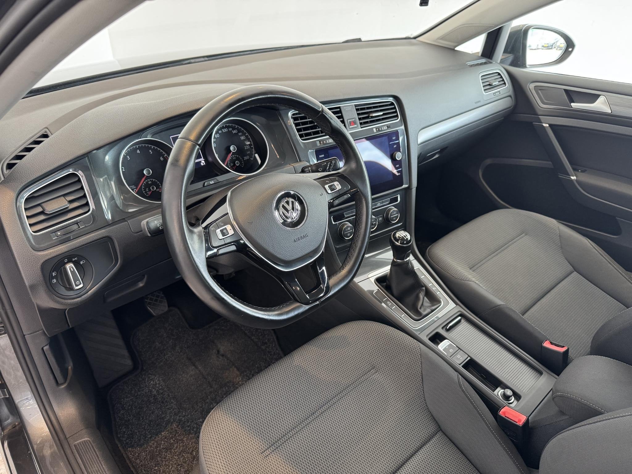 Volkswagen Golf 1.0 TSI Comfortline Navigatie, Apple/Android, Stof, Gebruikt, Origineel Nederlands, Bedrijf
