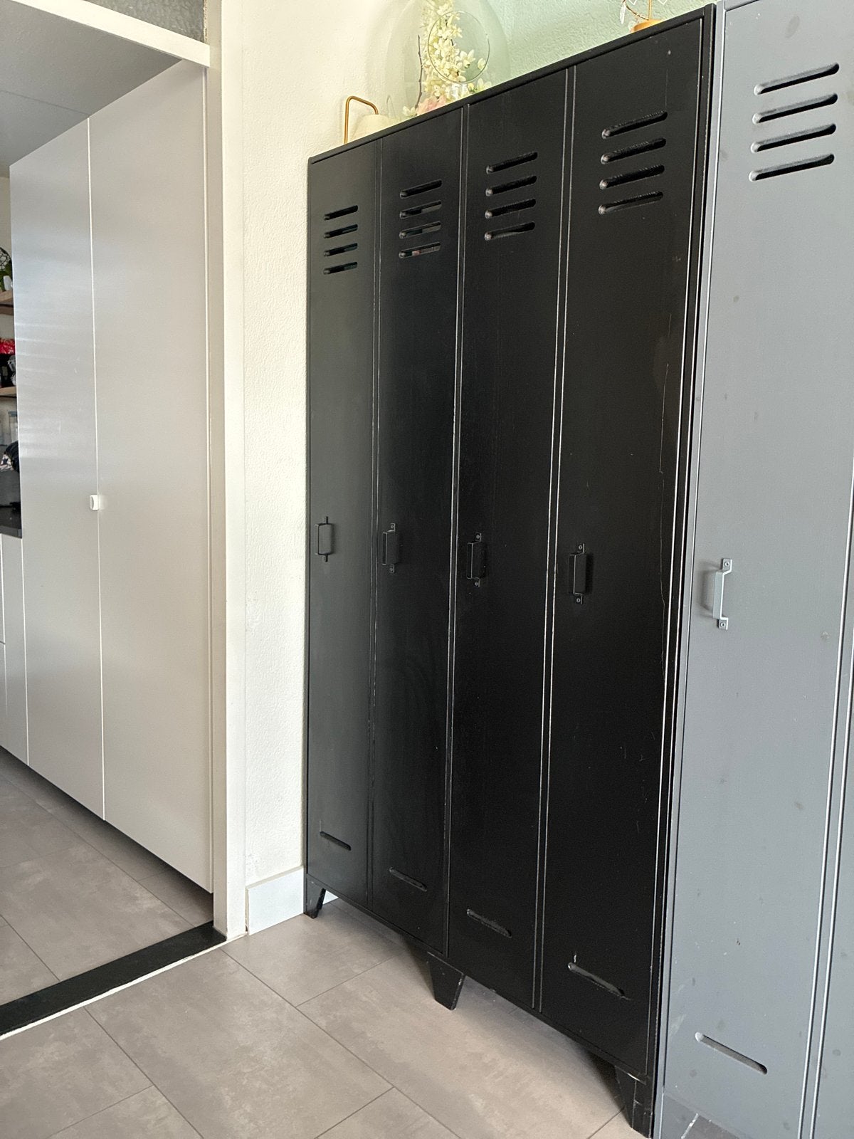 WOOOD lockerkast Stijn zwart grenenhout, Huis en Inrichting, Ophalen, Gebruikt