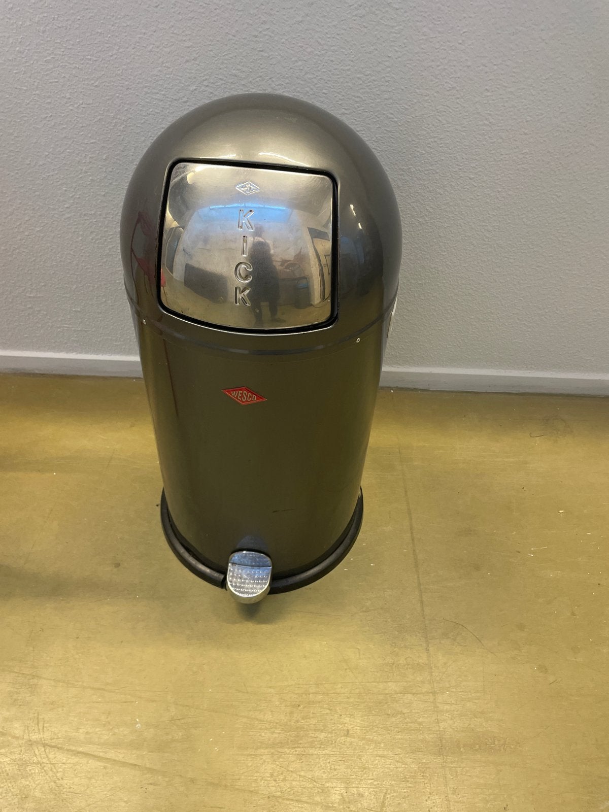 Wesco vuilnisbak - in prima staat, Met pedaal, 50 tot 75 cm, Ophalen of Verzenden, Metaal