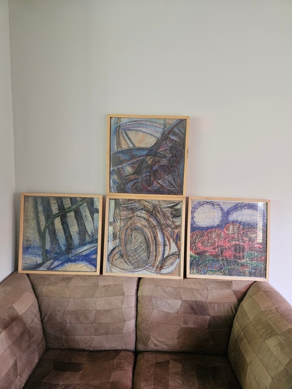 Abstracte pastelkrijt tekeningen., Ophalen