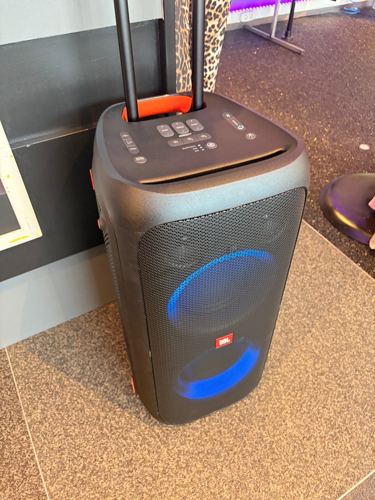Jbl310, Ophalen of Verzenden, Zo goed als nieuw, Minder dan 60 watt, JBL