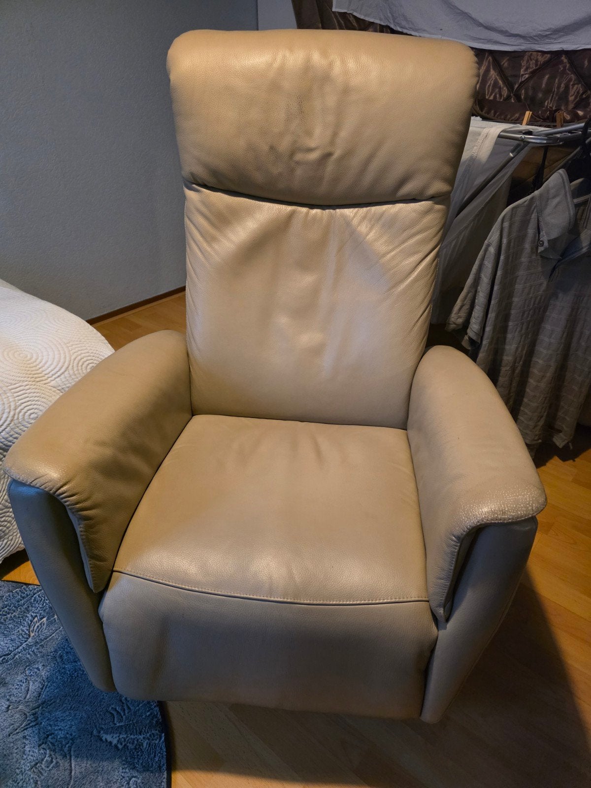 Leren relaxfauteuil - Beige, Ophalen, Modern, Comfortabel, Gebruikt, Overige kleuren