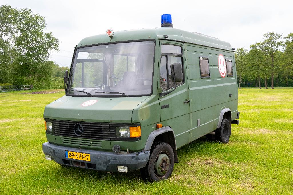 Mercedes 609D camper - ex-Bundeswehr ambulance (1988), Tot en met 2, Mercedes-Benz, Particulier, Mercedes