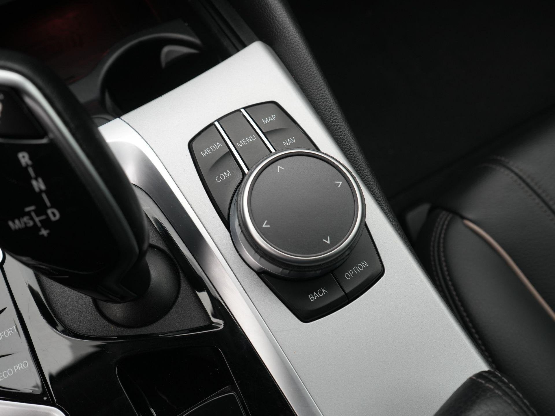 Foto 30 van BMW 5-serie Touring 520i High Executive