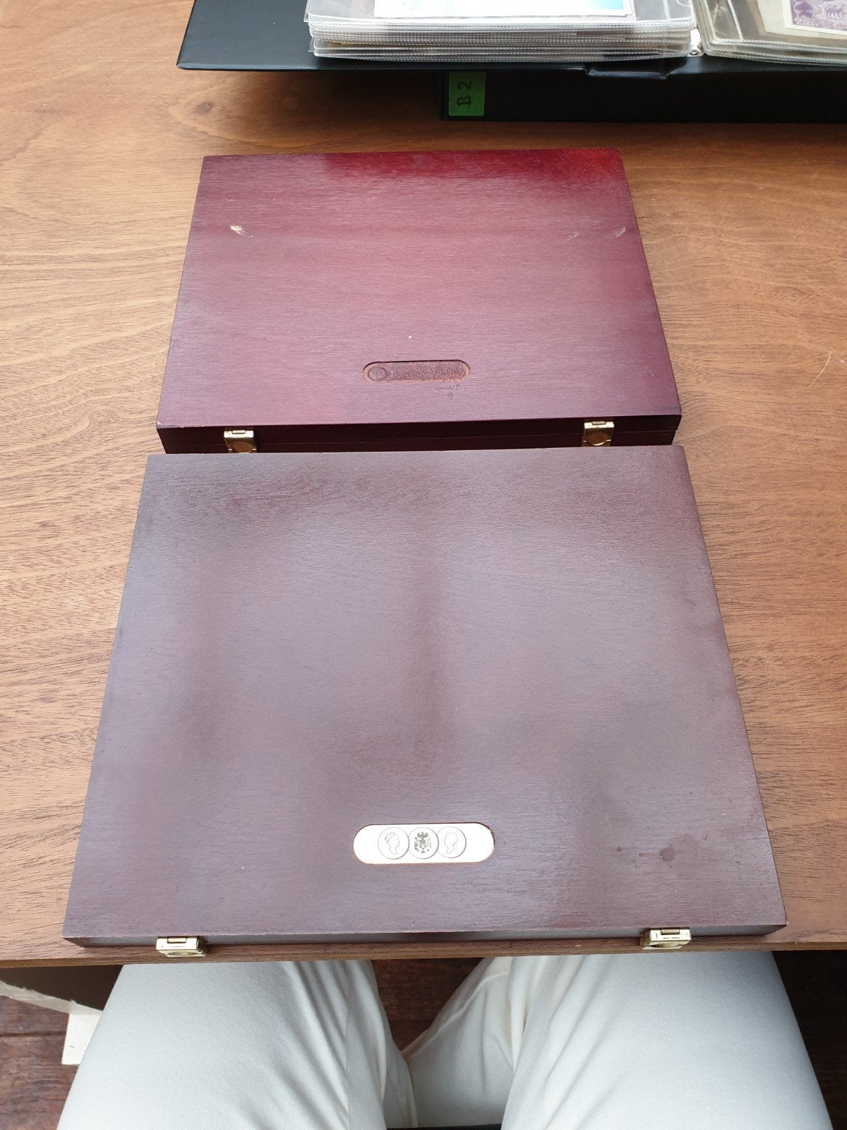 2 houten kistjes voor munten (D1), Postzegels en Munten, Ophalen of Verzenden