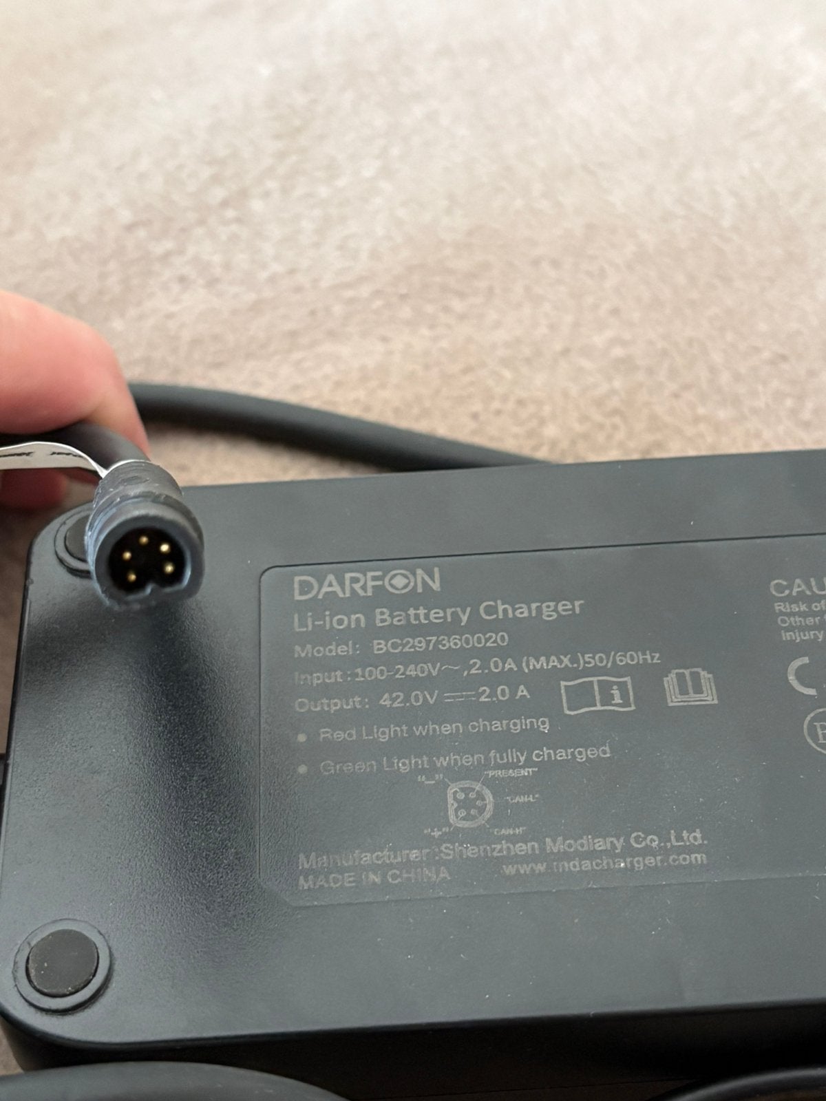 Darfon accu lader nieuw output 42.0V, Ophalen of Verzenden, Zo goed als nieuw