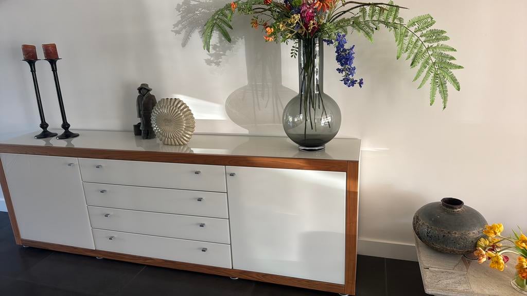 Hulsta dressoir zeer mooi als nieuw, Ophalen, Glas, Zo goed als nieuw, 200 cm of meer