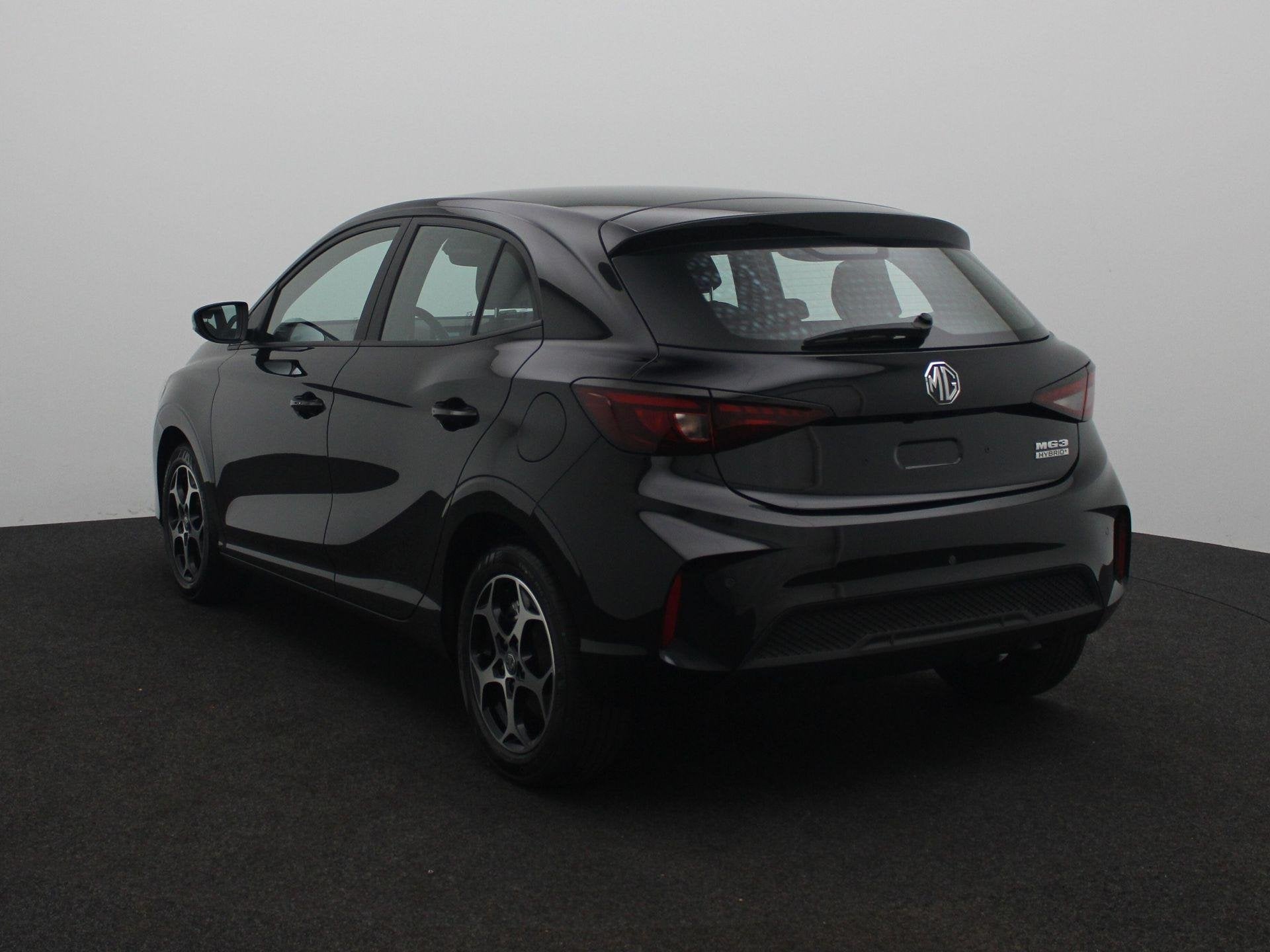 MG 3 1.5 Hybrid+ Aut. Luxury | ACC| ECC | 16"LMV | 360° cam, Auto's, 12 maanden, 1498 cc, 4 cilinders, 1283 kg