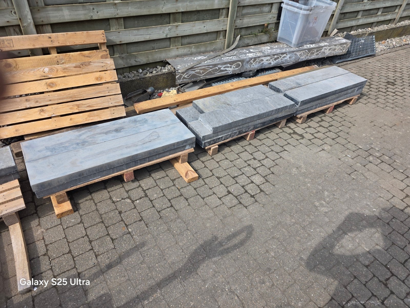 blauwe steen 14x100x20x5.van goede kwaliteit beton vrij, Tuin en Terras, Tegels en Klinkers, Ophalen, Gebruikt, 10 m² of meer
