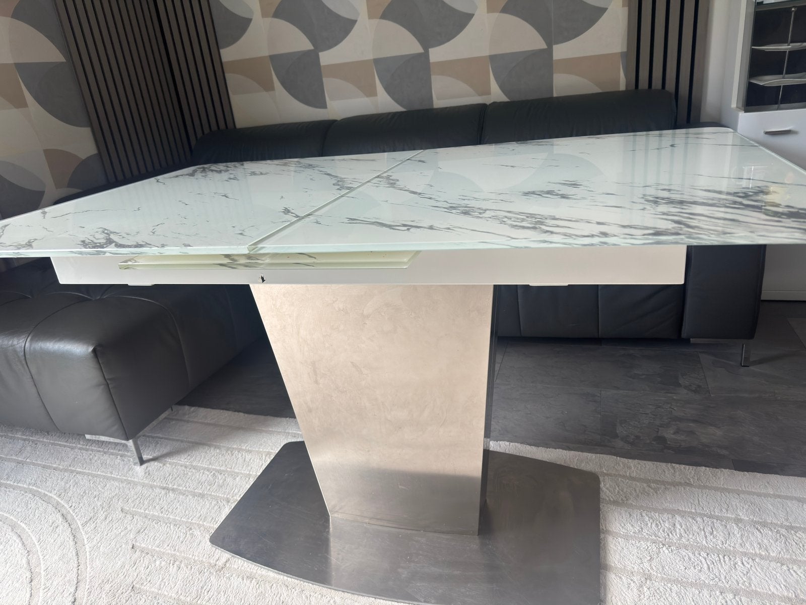 Dining table, Huis en Inrichting, Tafels | Salontafels, Ophalen, Vierkant, 100 tot 150 cm, 100 tot 150 cm