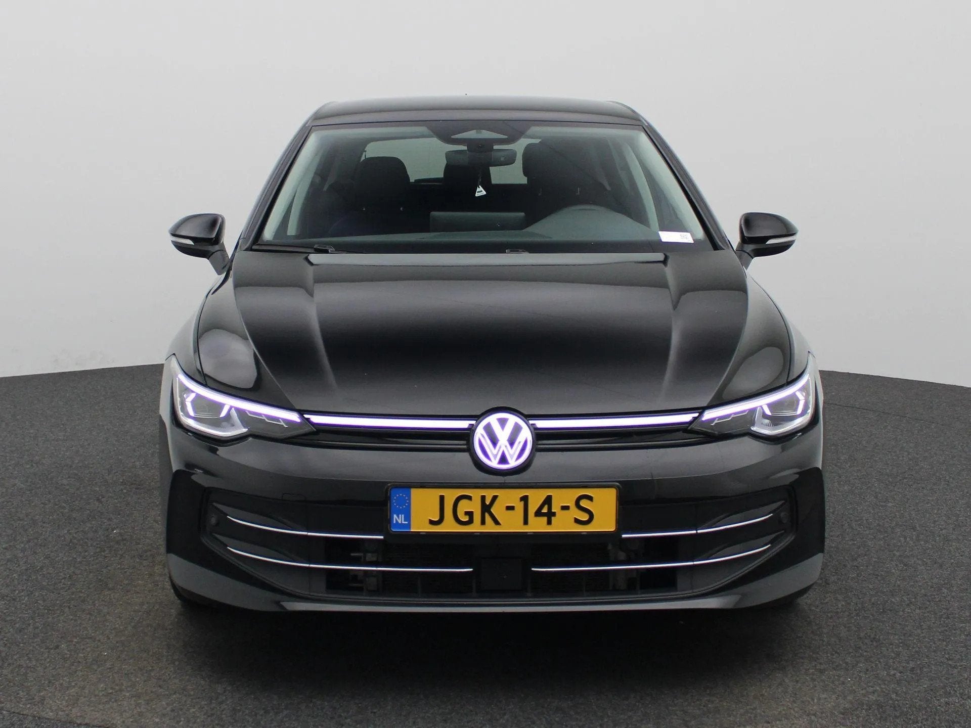 Volkswagen Golf 1.5 eHybrid Style Edition 204 PK| (bj 2025), Zwart, Bedrijf, 1700 kg, 1542 kg