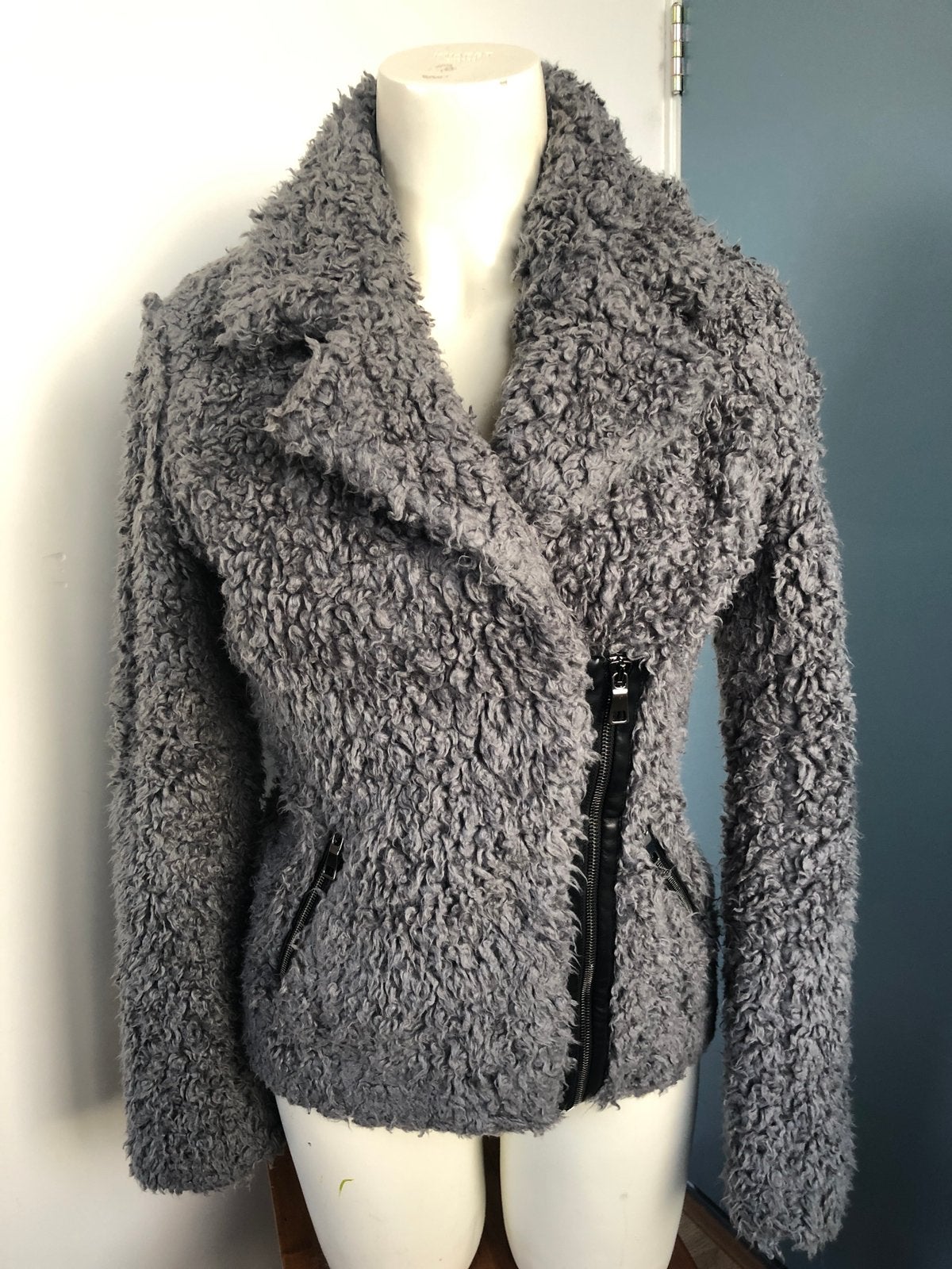 Maura Claudia strater grijze wollige fluffy faux fur jas 34, Kleding | Dames, Jassen | Winter, Ophalen of Verzenden, Zo goed als nieuw