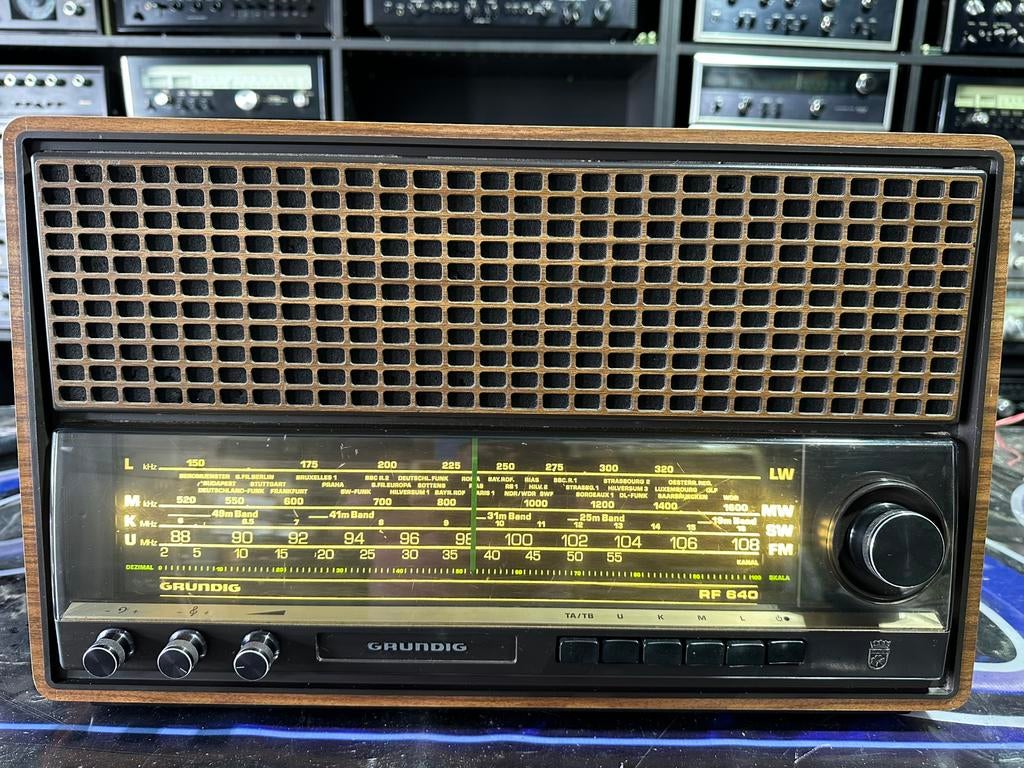 Grundig RF640 Antieke Radio – Perfect Werkend & Zeer Nette., Grundig, Grundig, Ophalen of Verzenden, Zo goed als nieuw